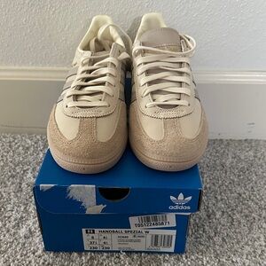 Adidas Handball Spezial Sneakers - Beige and Light Brown